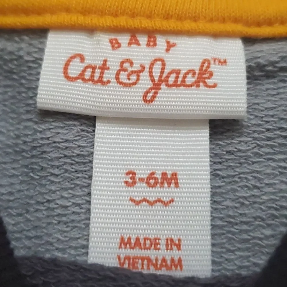 Cat & Jack Baby Size 3/6 Months Gray Orange Bat Halloween Outfit